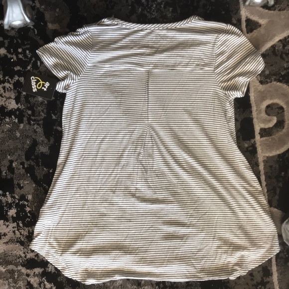 T-shirt - Picture 4 of 4